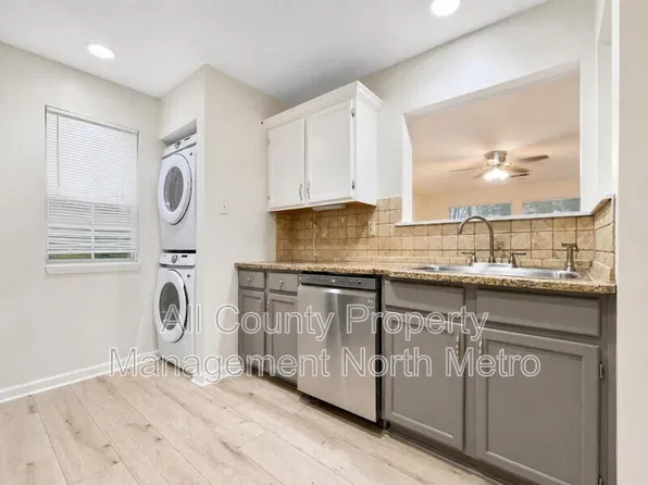 1011 Sandy Lane Dr, Johns Creek, GA 30022