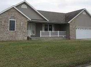 734 Fulton Dr, Centralia, IL 62801