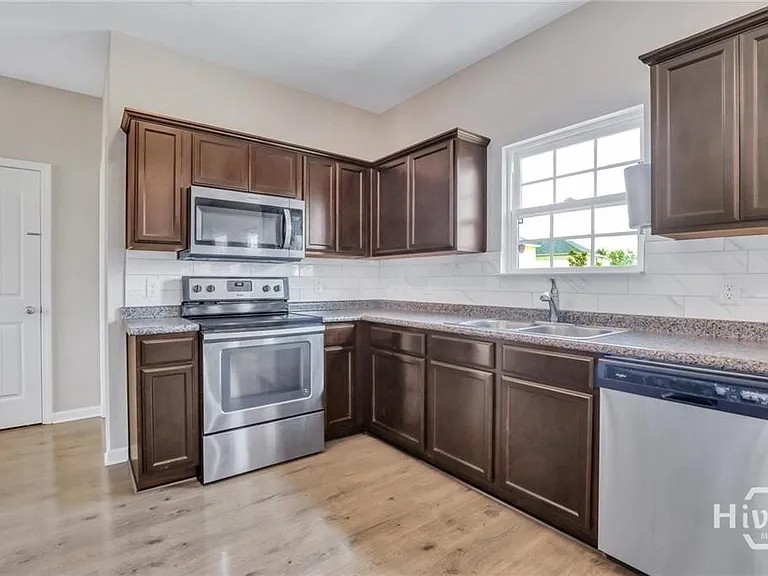 1597 Longleaf Ct — Photo 9