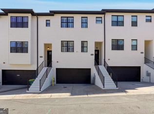 8005 Linfield Way, Sandy Springs, GA 30350