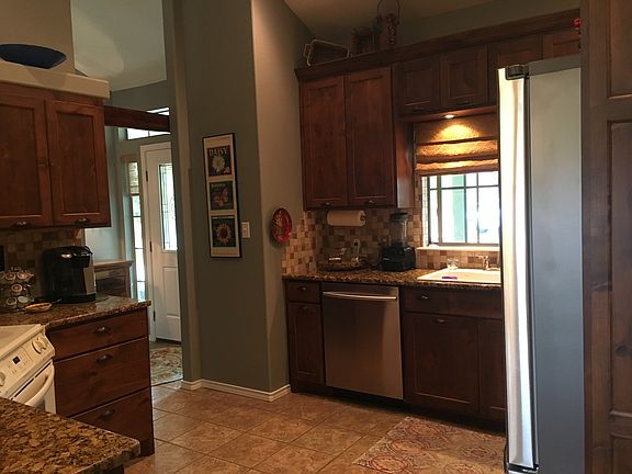 5th image of 127 Caribou Ln