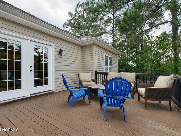 35 Bedford Cir — Photo 23