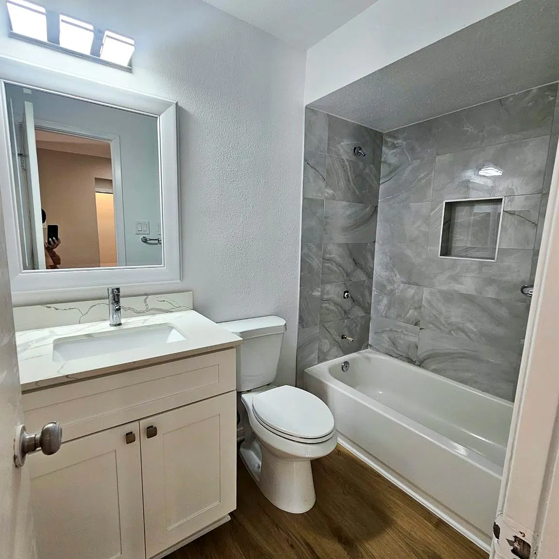 736 Memorial Mews St — Photo 3