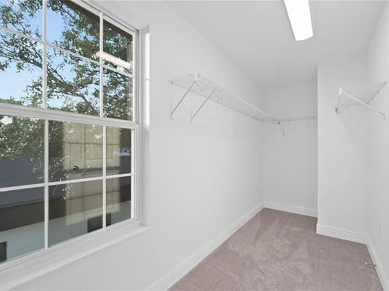 1156 37th Ave NE — Photo 35