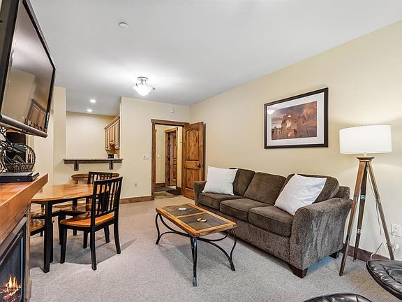 4th image of 3820 Tamarack Ave #120
