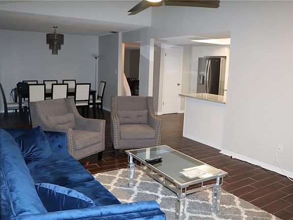 2nd image of 8015 Bay Lakes Ct