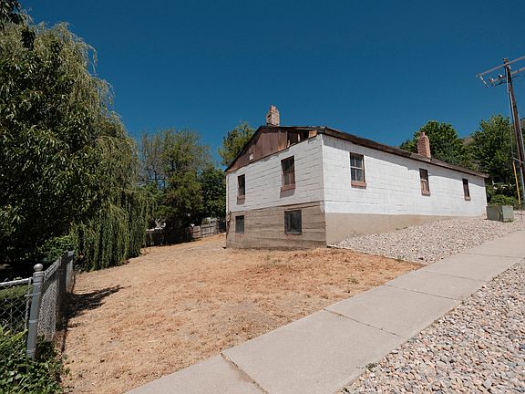 5th image of 161 E Kambouris Ln