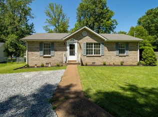 313 Oakdale Dr, White House, TN 37188