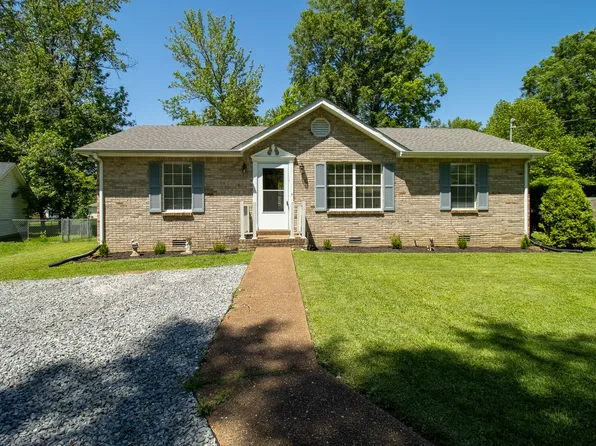 313 Oakdale Dr, White House, TN 37188