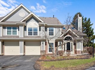 620 Stone Brook Ct, Elk Grove Village, IL 60007