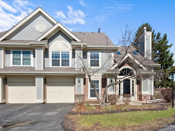 620 Stone Brook Ct, Elk Grove Village, IL 60007