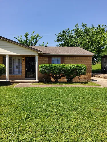 3677 Hillbrook Rd Photo 1