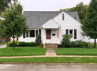 325 Elizabeth Ave NE, Rockford, MI 49341