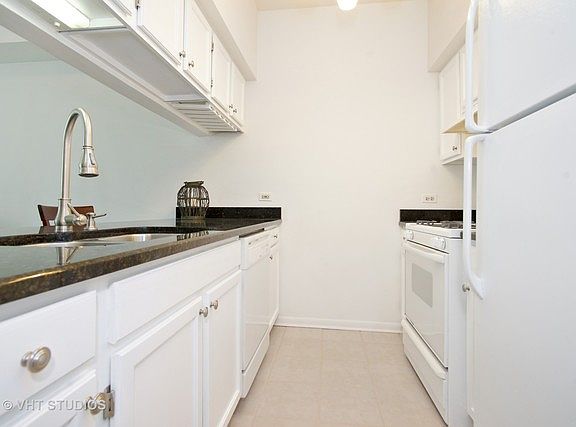 4th image of 1281 Cranbrook Dr