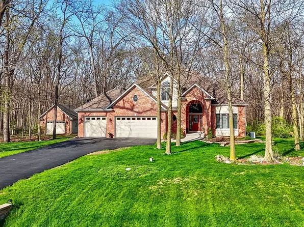 8940 N Stonewall Dr, Newark, IL 60541