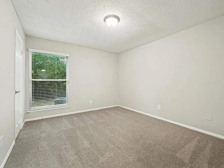 Hills at Hoover Apartments — Photo 26