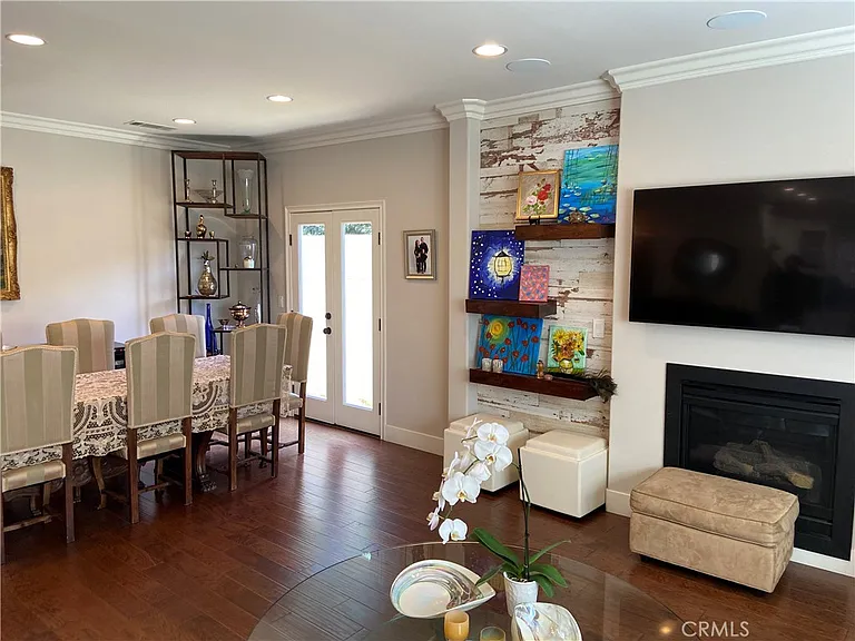 4470 Stansbury Ave — Photo 21
