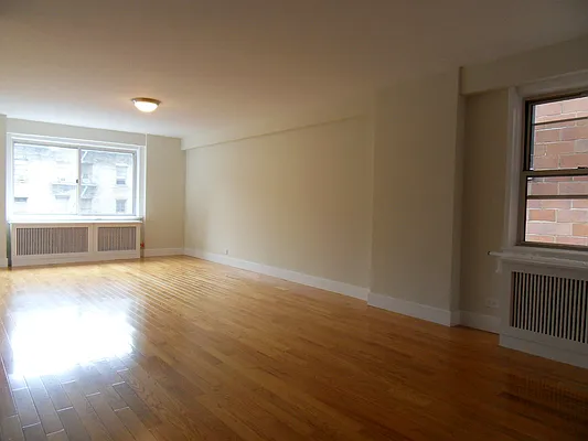 Rented by Stonehenge NYC LLC | media 7