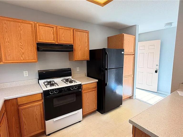 830 Carnegie St #1021 — Photo 6