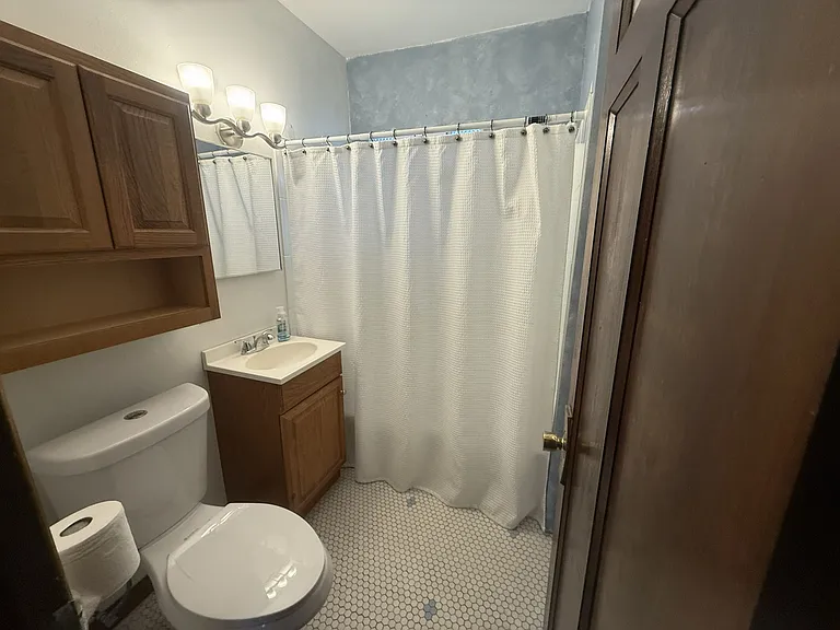5827 W Wisconsin Ave — Photo 17