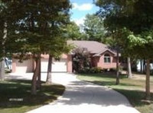 3060 Mingo Ln, Springfield, OH 45502