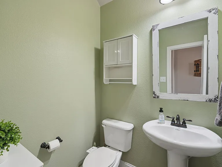 127 Hillcrest Way — Photo 12