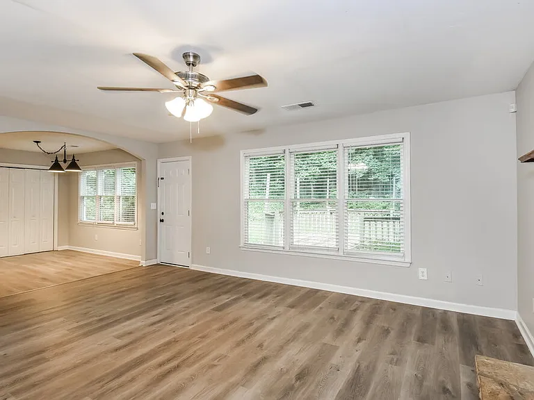 38 Wesley Dr — Photo 5