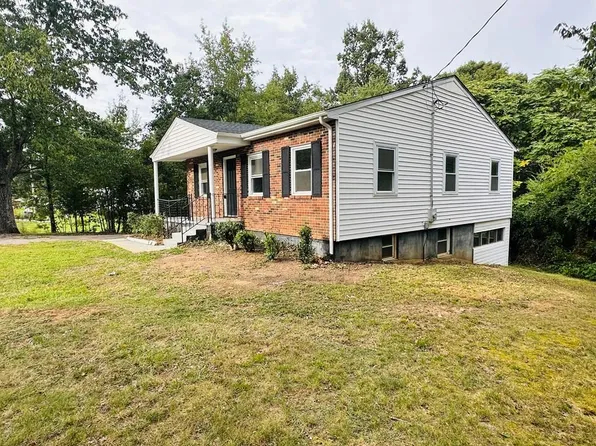 117 Robin Ct, Chatham, VA 24531