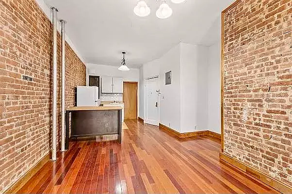 Rented by Mauro Bros Real Estate Services LLC | media 10