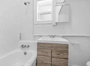 419 Dufferin St #1A, Toronto, ON M6K2A2