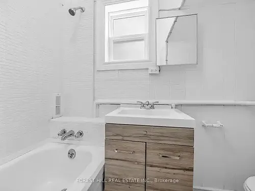 419 Dufferin St #1A Photo 1