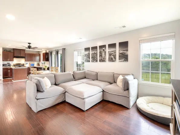 1304 Scarcroft Ln, Nashville, TN 37221