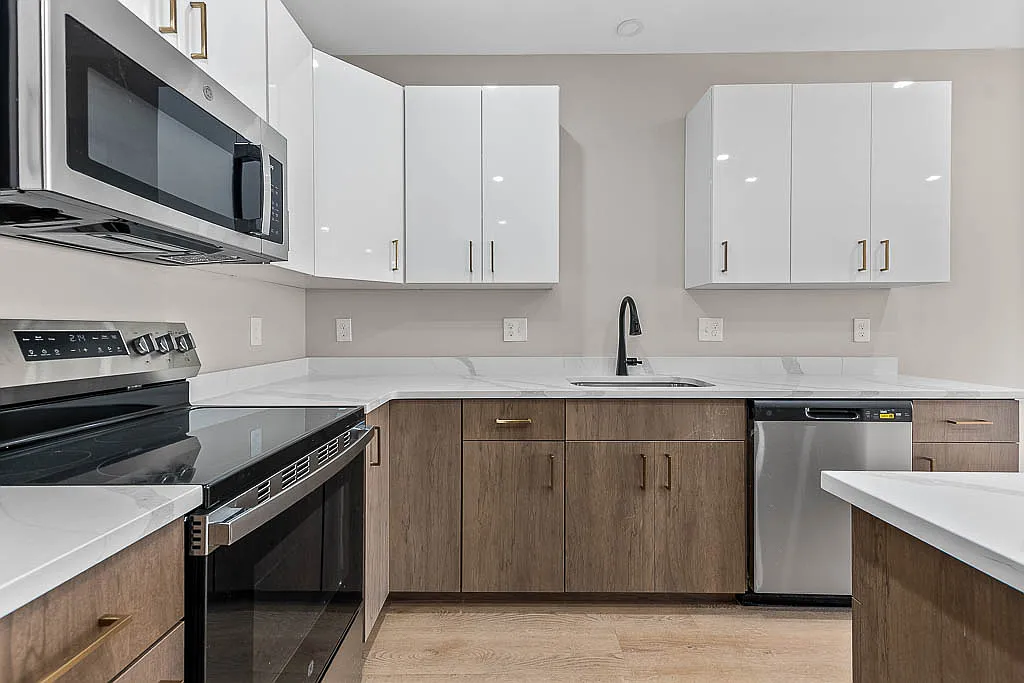 The Block at 22 Everett St — Photo 2