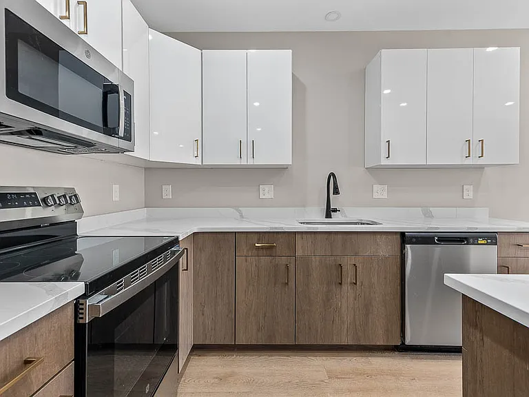The Block at 22 Everett St — Photo 2