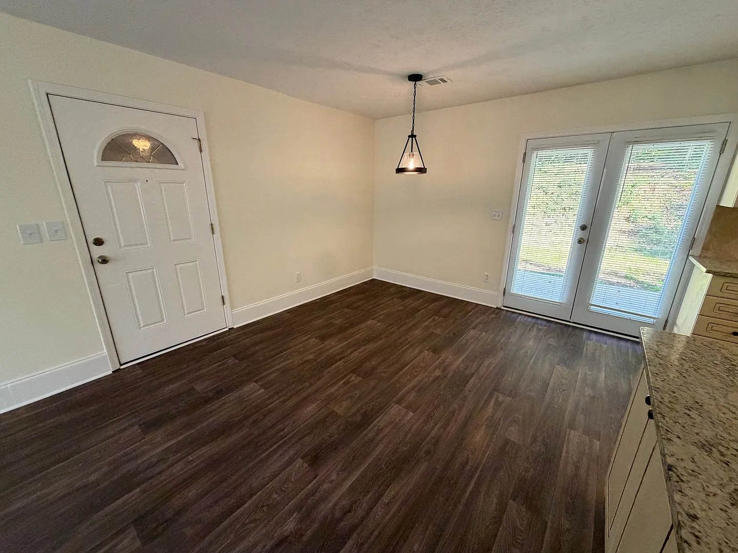 3884 Dollar Cr. — Photo 3