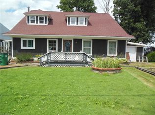 6797 Lake Rd W, Geneva, OH 44041