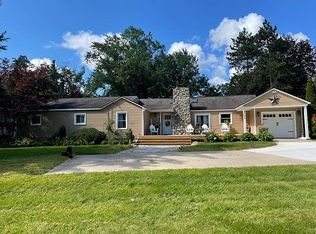 4525 Bluebird Dr, Commerce Township, MI