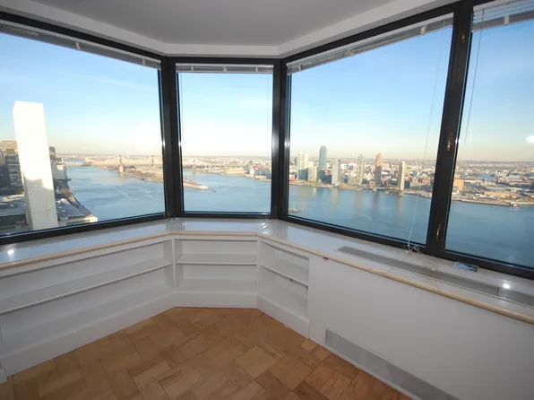 415 East 37th Street image 1 of 24