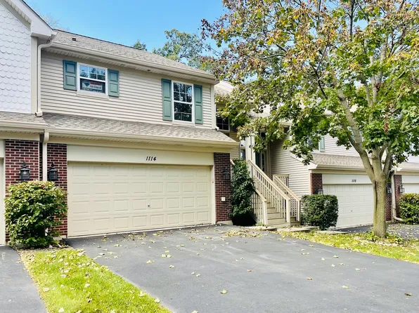 1114 N Oakwood Dr #13-2, Fox Lake, IL 60020