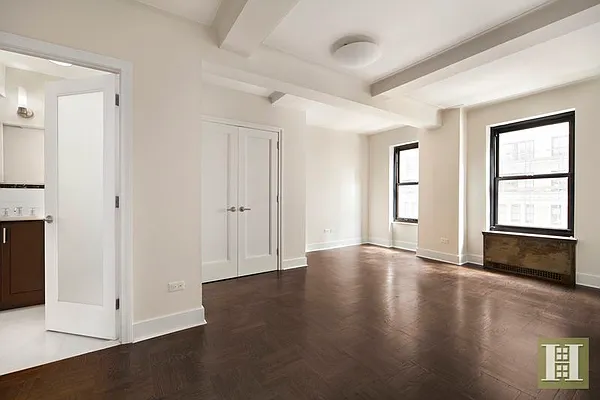 Rented by Halstead Real Estate | media 32