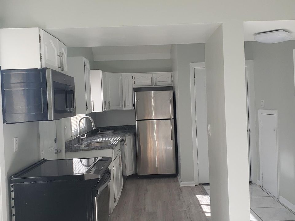 Kitchen galley first floor