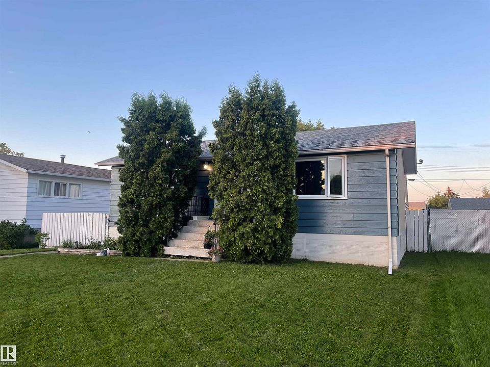 1st image of 4823 49th St