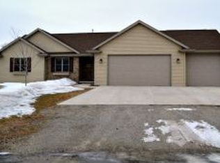 2103 Autumn Ln, Kaukauna, WI 54130
