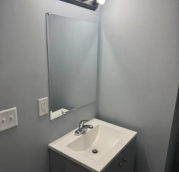 7722 Park Dr — Photo 4