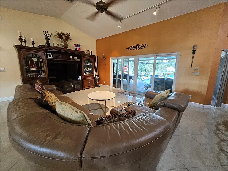 197 NW 113th Way — Photo 20