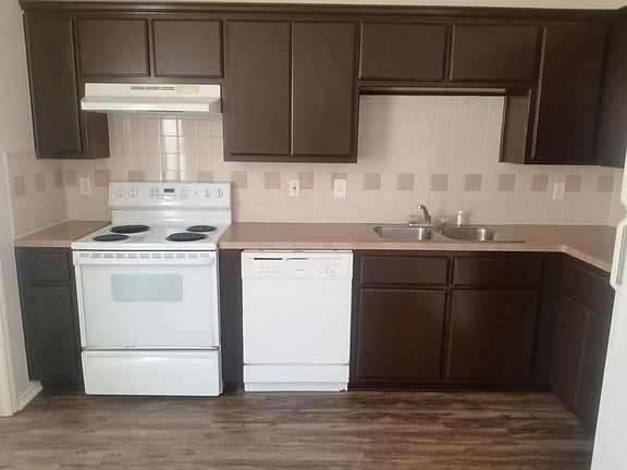401 Bermuda St # A kitchen_12062021
