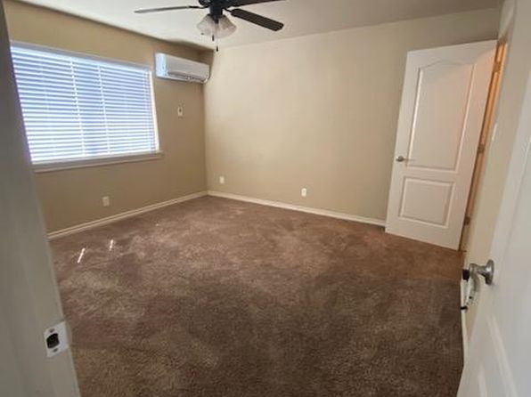 6104 NW Oak Ave #202