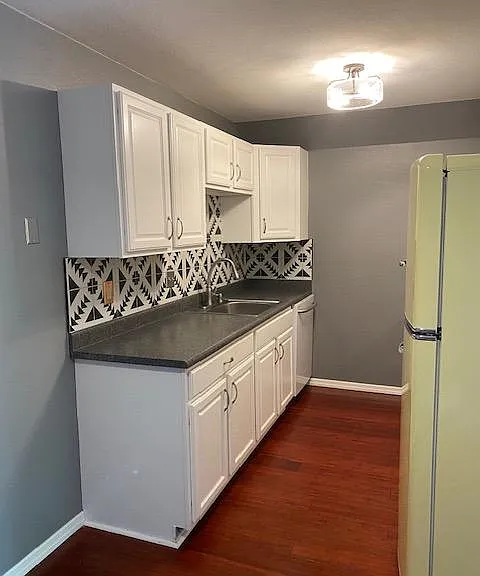 451 Golden Cir #201 — Photo 3