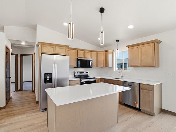 5th image of 4026 Magnum Rd