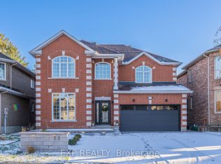 11 Wellsmere Ct, Ottawa, ON K2E8C2